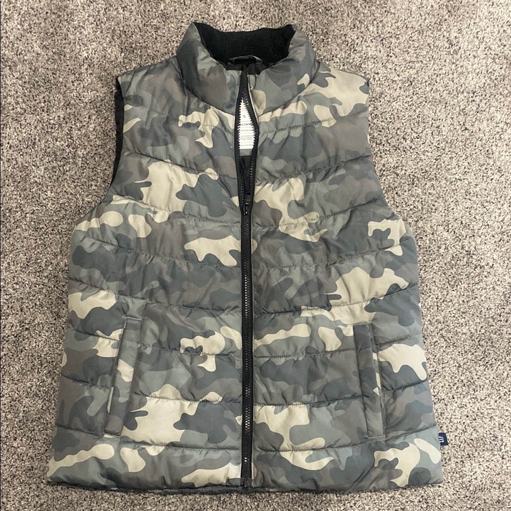 GAP Camouflage Puffer Vest